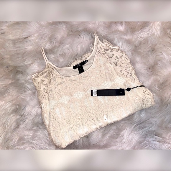 Cream top! - Picture 3 of 4